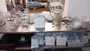 Contents of bench to include 8 x 5 litre candy jars, drink dispensers and quantity of coffee cups,