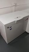 Kenwood K250CFW17 249 litre chest freezer, serial number 2129001555 (advised that contents will be