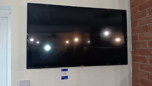 Logik L43AFE20 43in Smart TV and wall bracket, without remote control (purchaser responsible to