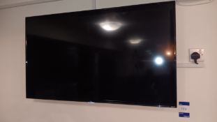 TCL 50RP62UK 50in Roku Smart 4K UHD LED TV and wall bracket (Purchaser responsible to remove from