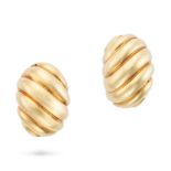 VAN CLEEF & ARPELS, A PAIR OF VINTAGE GOLD CLIP EARRINGS in 18ct yellow gold, each in fluted bombe d