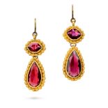 A PAIR OF ANTIQUE INDIAN COLONIAL GARNET DROP EARRINGS, CIRCA 1855 in high carat yellow gold, each o