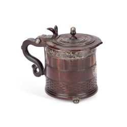 A RARE ENGLISH ENGINE-TURNED LIGNUM VITAE TANKARD CIRCA 1650
