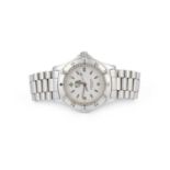 A GENT'S STEEL TAG HEUER 200 BRACELET WATCH