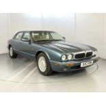 1998 Jaguar XJ8