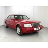 1995 Mercedes-Benz E200