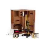 ꩜ An E. Leitz Wetzlar Stand V Small Microscope Outfit,