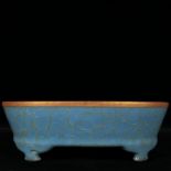 Song Dynasty official kiln blue glaze crackle pattern rimmed inscription carved with a lady narcissu