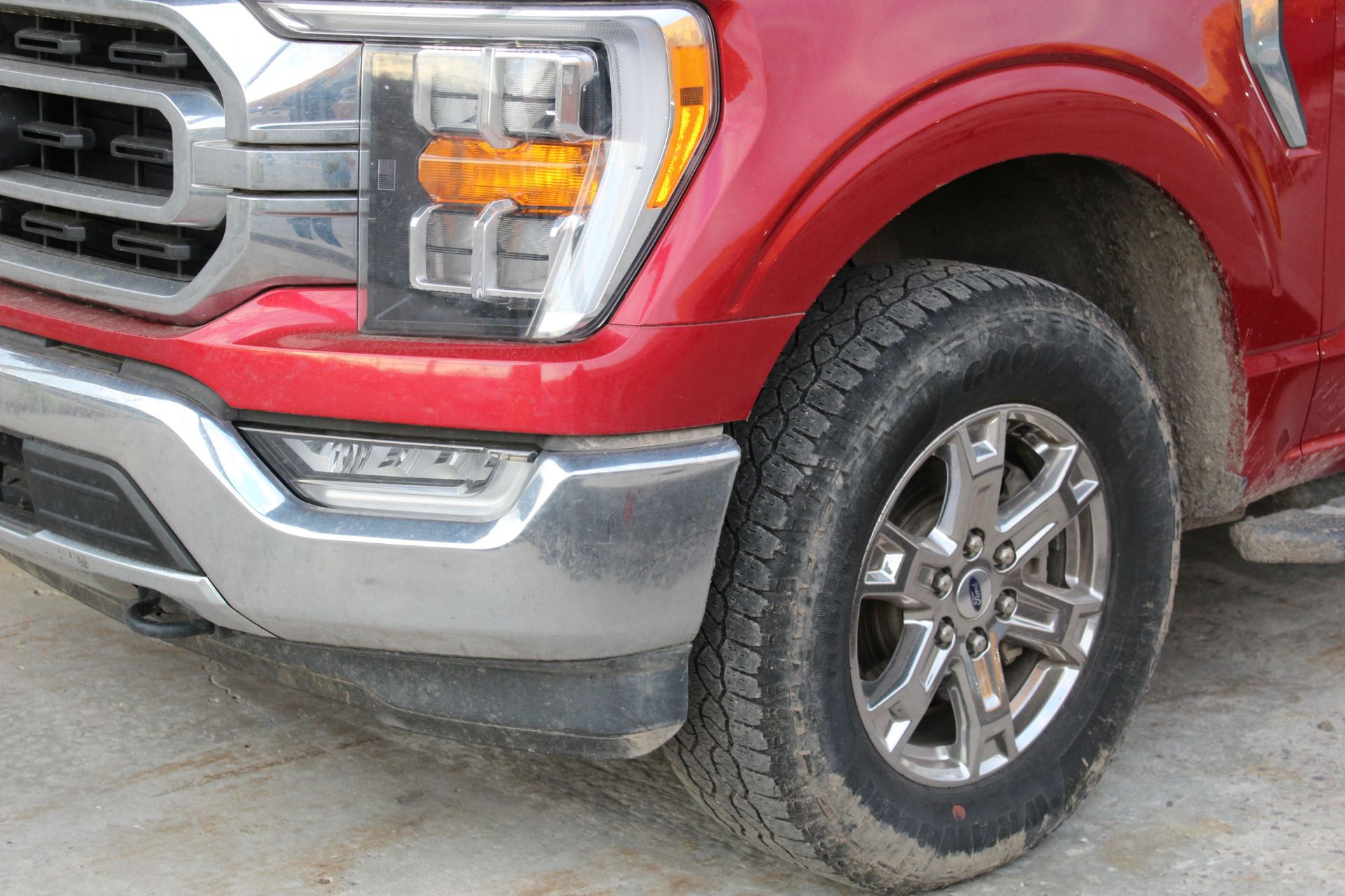 (VIN: 1FTFW1E86NFA08492), 4x4, 106,587 miles,275/65R19 116T Tires, 18x7 ...