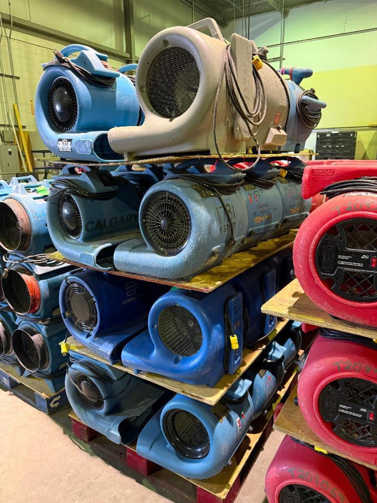 Pallet of (24) Asst. Air Movers