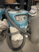 Makita VC3012M 240v Dust Extractor Vacuum