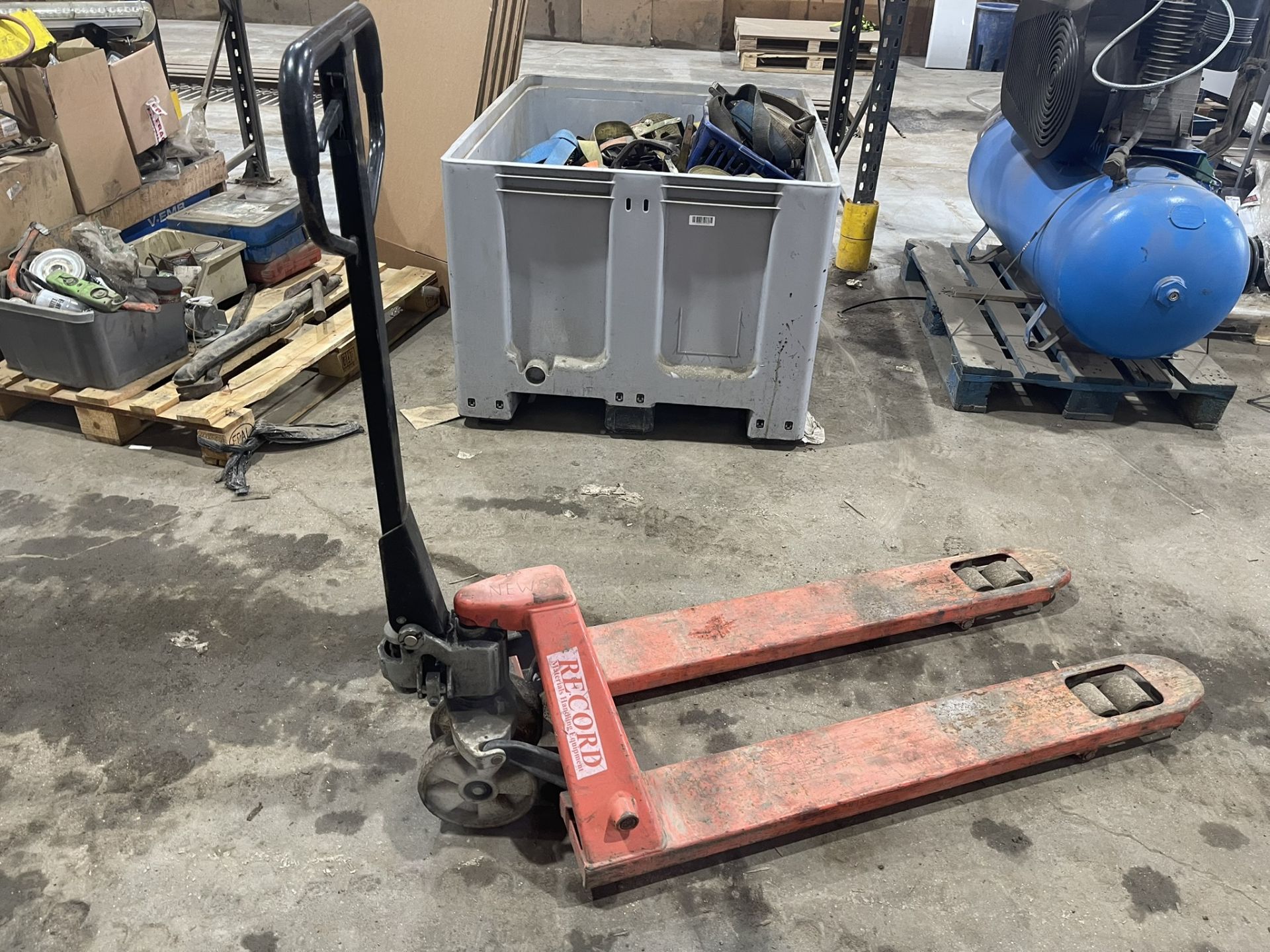 Record BF Manual Lift Pallet Truck - Image 2 of 5