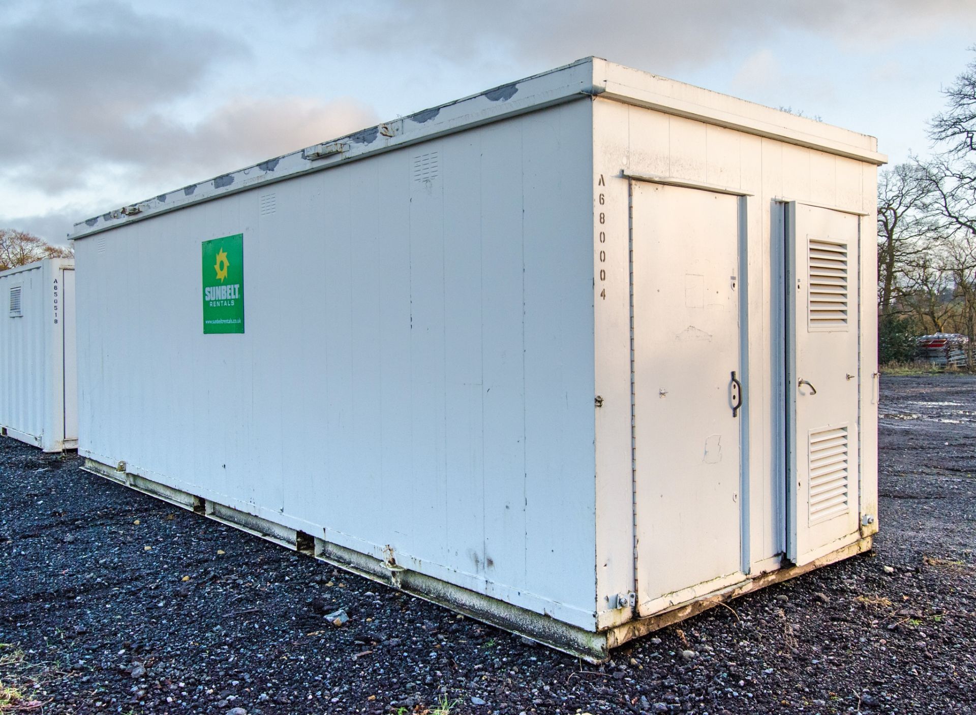 24ft x 9ft steel anti-vandal welfare site unit Comprising canteen area, office, toilet and generator - Image 3 of 12