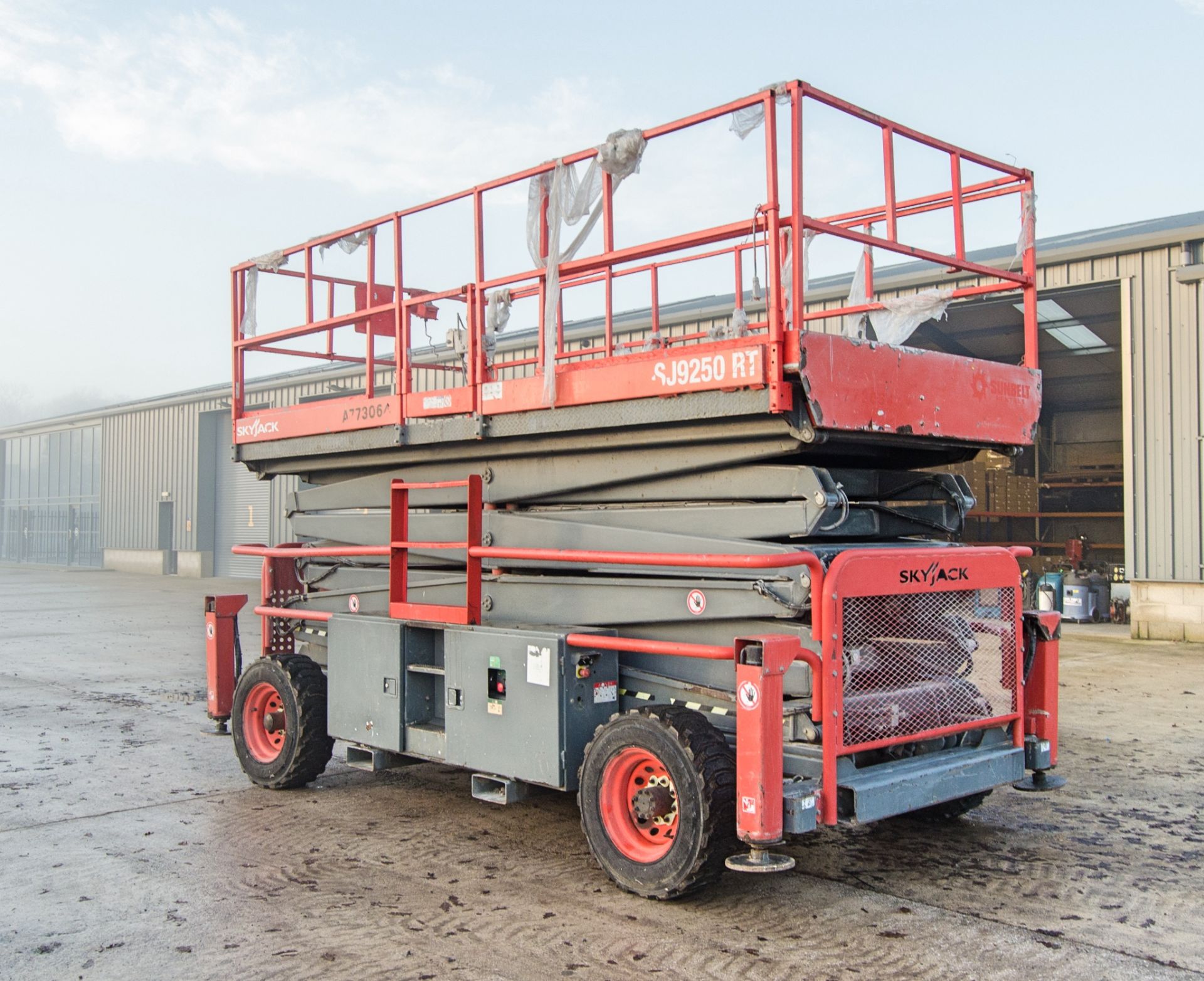 Skyjack SJ9250 diesel driven scissor lift access platform Year: 2017 S/N: 50002090 Recorded Hours: - Image 4 of 15