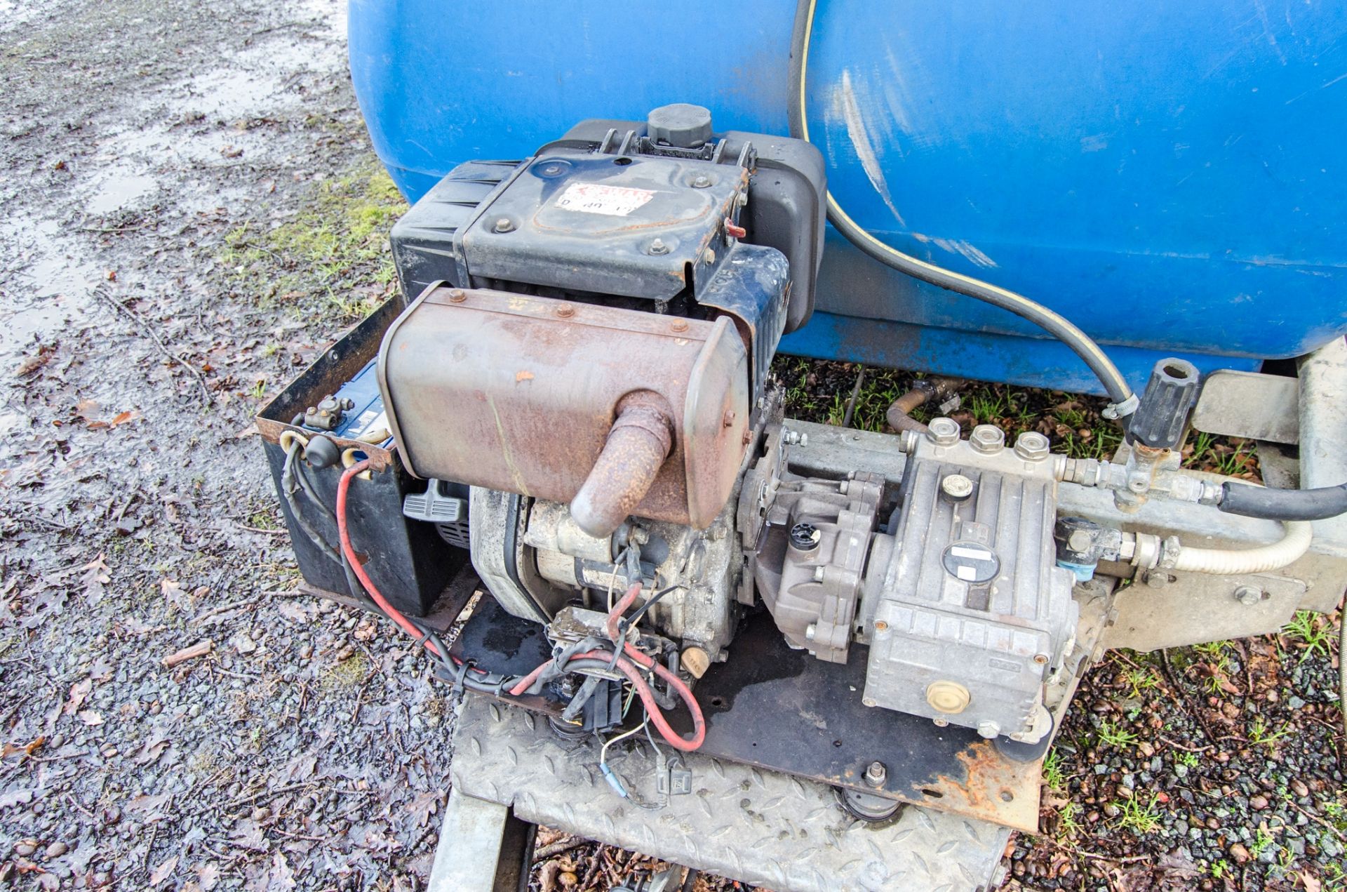 Western 2000 litre fast tow diesel pressure washer bowser c/w hose and lance A749878 - Image 7 of 7
