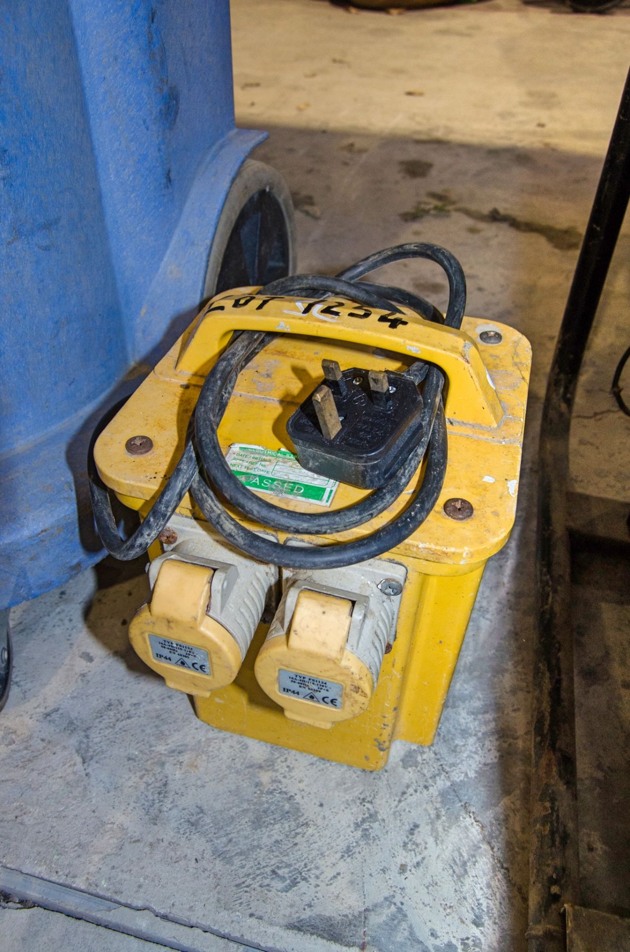 240v/110v 3 kva transformer