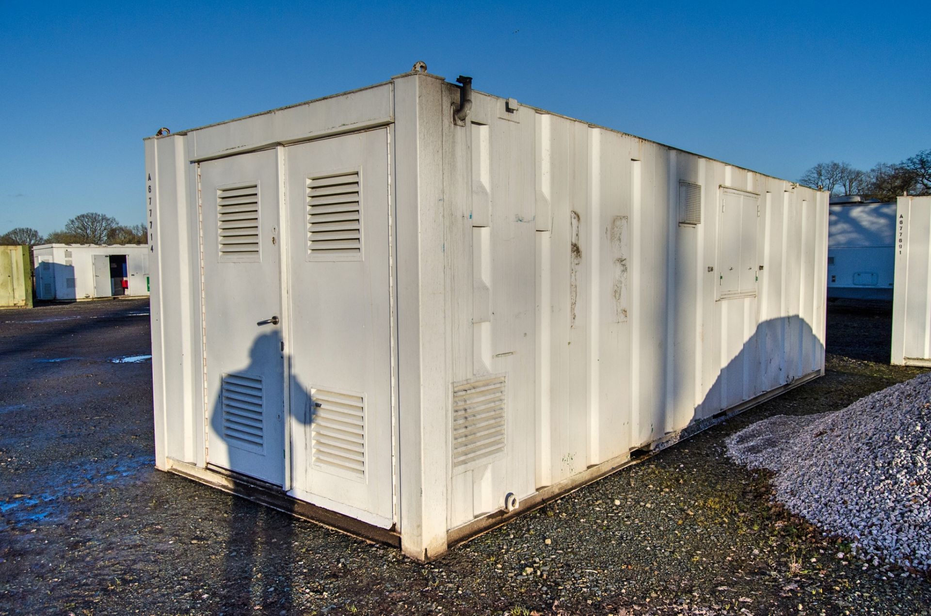 24ft x 9ft steel anti-vandal welfare site unit Comprising of: canteen area, office, toilet & - Image 3 of 9