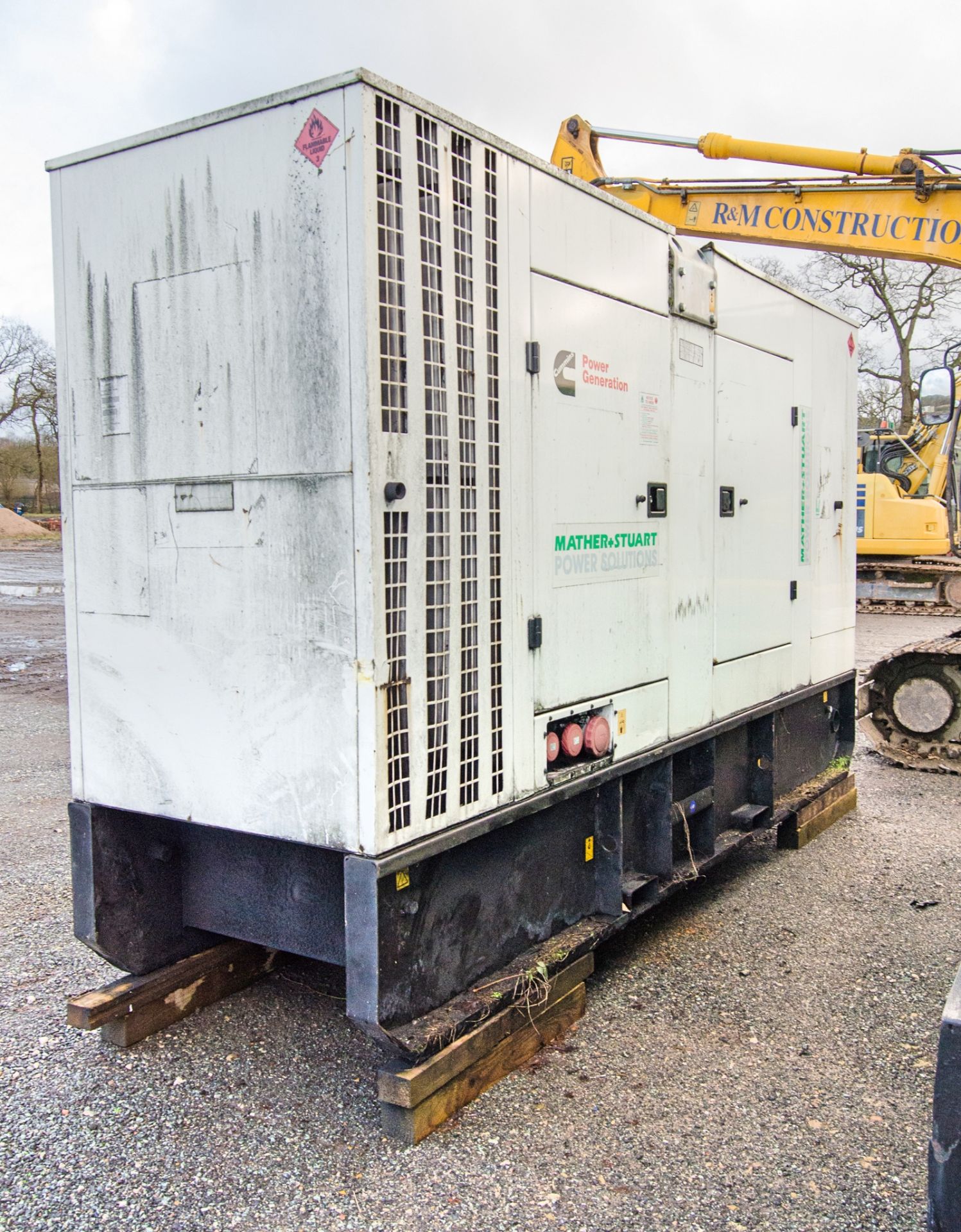 Cummins 150 kva diesel driven generator Recorded hours: 19347 ** Engine runs but generator burnt out - Image 3 of 8