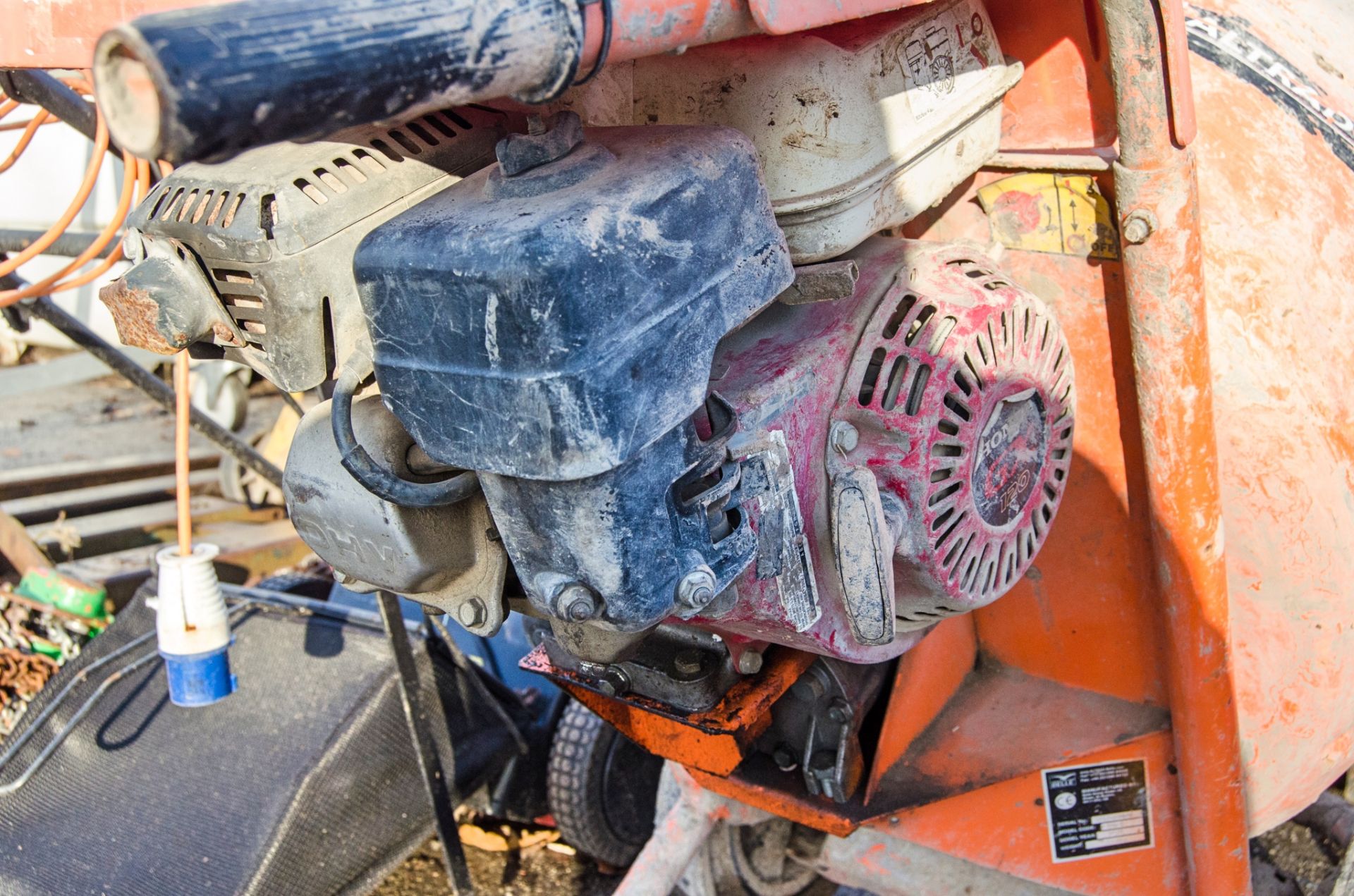 Belle Minimix 150 petrol driven cement mixer A677943 - Image 3 of 3