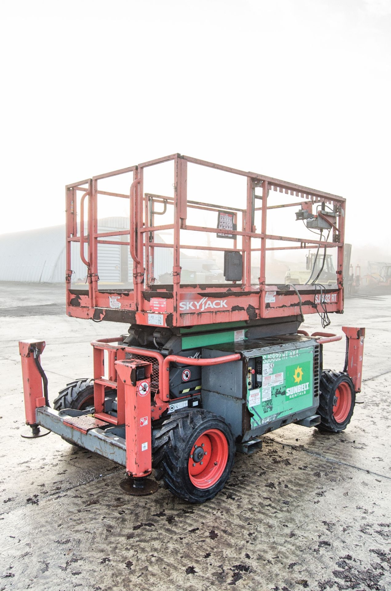 Skyjack SJ6832 RT diesel driven scissor lift access platform Year: 2016 S/N: 37008679 Recorded - Image 3 of 15