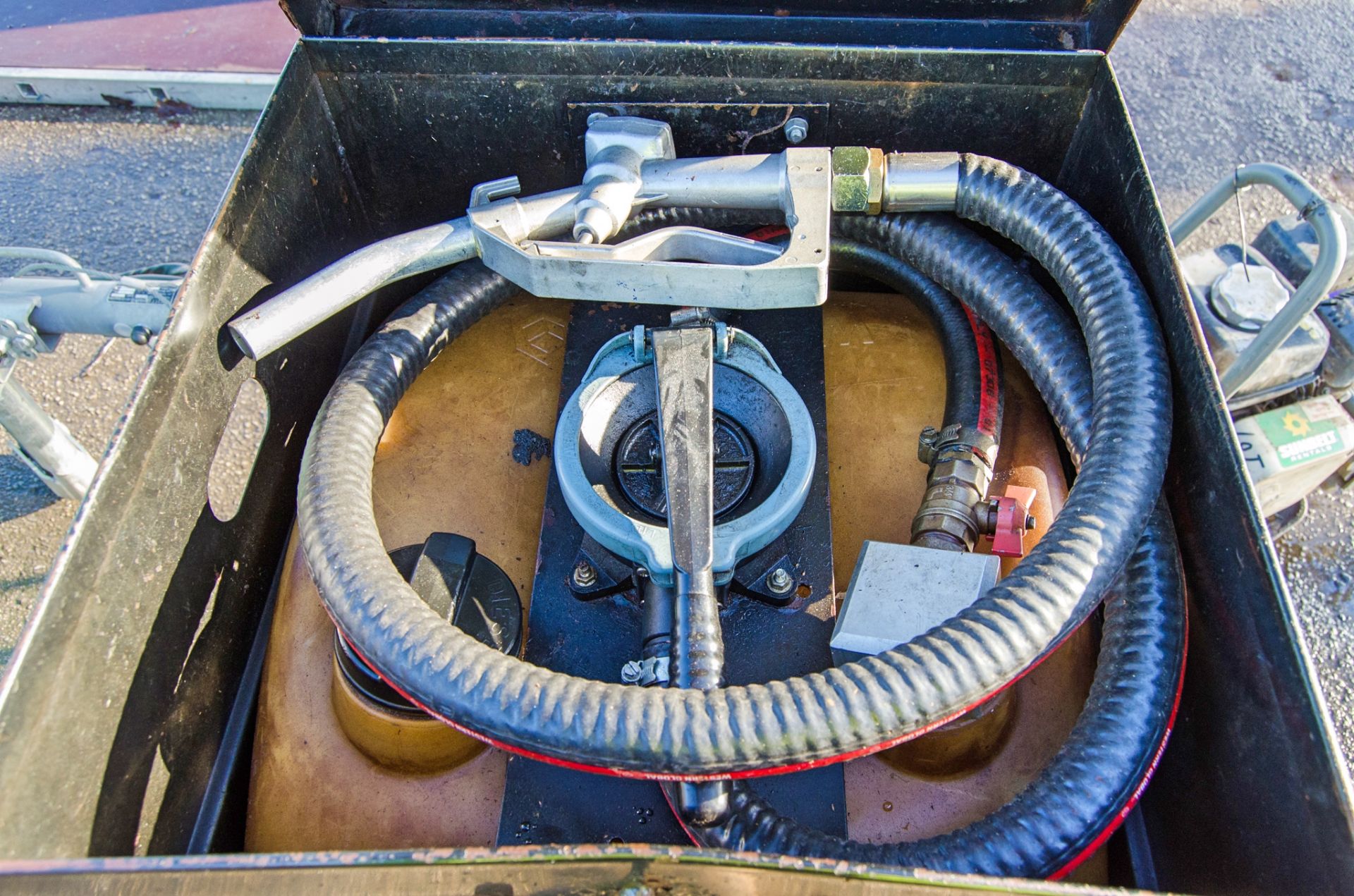 Western Easy Cube 100 litre bunded fuel bowser c/w manual pump, delivery hose and nozzle A5008676 - Image 2 of 2