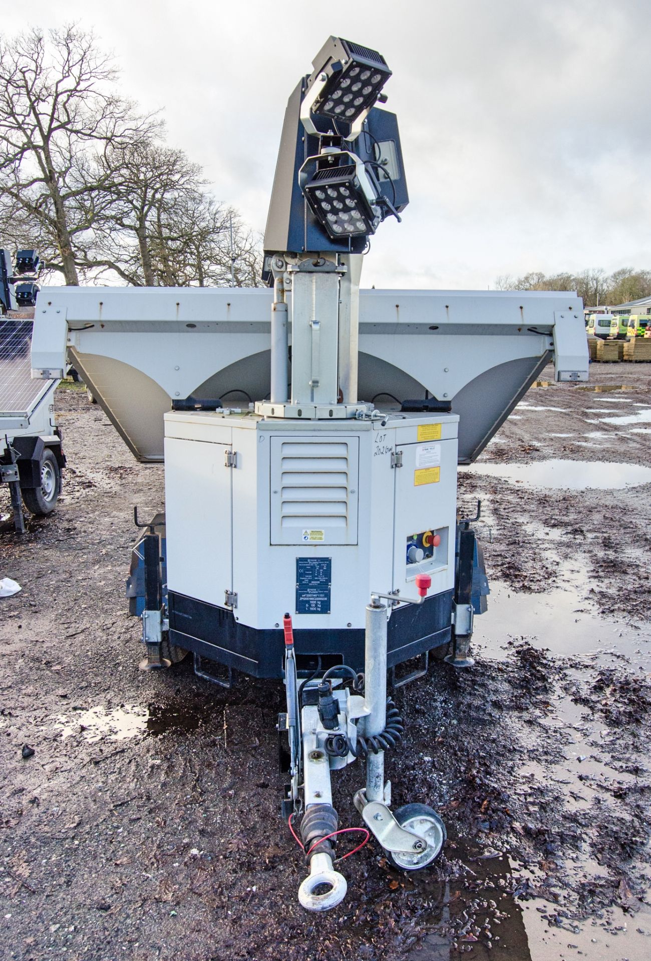 Trime X-Solar solar powered 4 head LED fast tow mobile lighting tower Year: 2022 S/N: 560220458 - Image 5 of 8