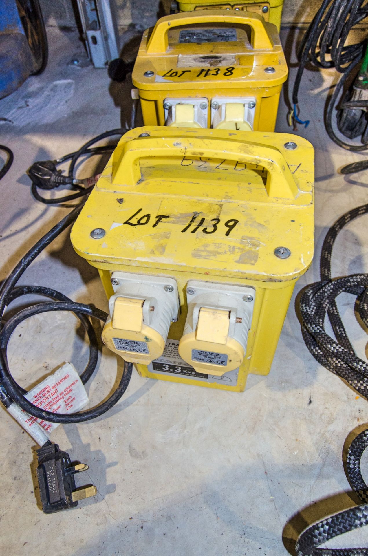 240v to 110v 3 kva transformer A949739