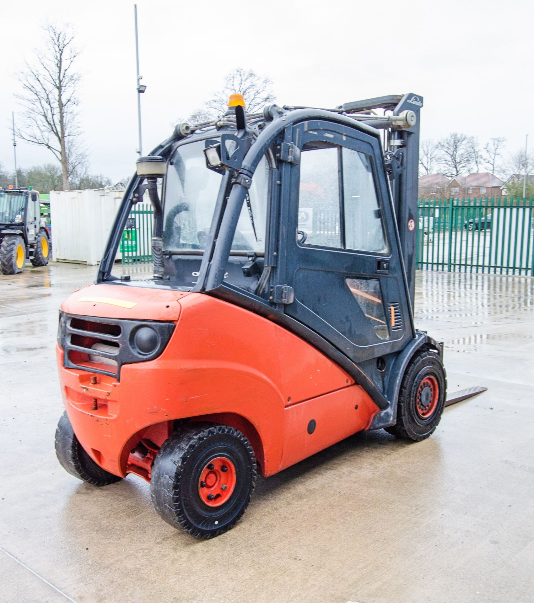 Linde H30D 3 tonne diesel driven fork lift truck Year: 2006 S/N: T00856 Recorded Hours: 9500 - Image 3 of 22