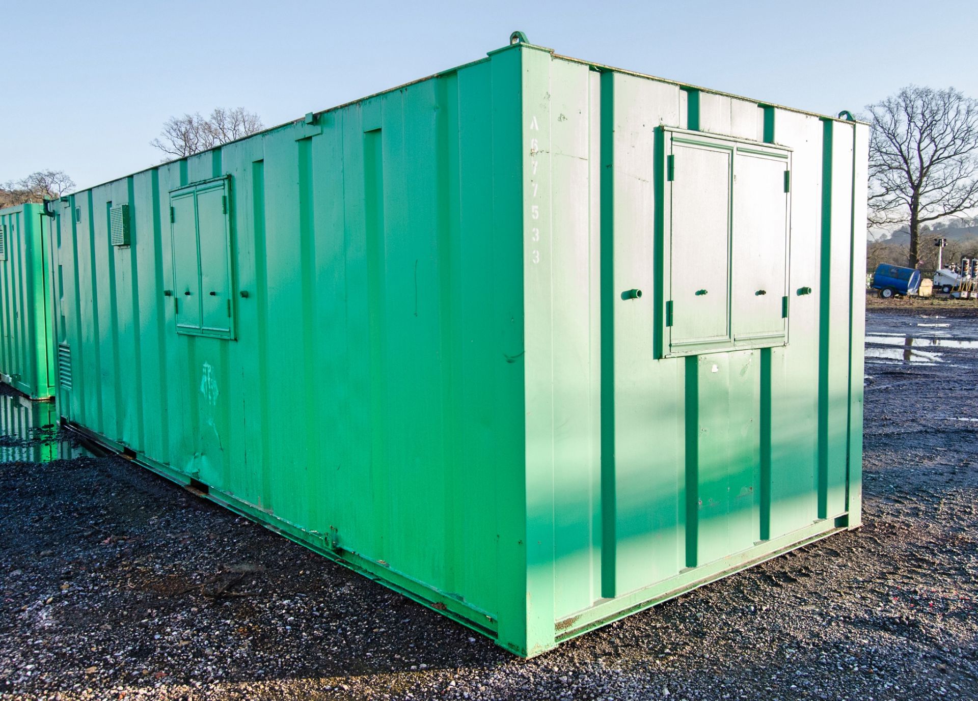 24ft x 9ft steel anti-vandal welfare site unit Comprising of: canteen area, office, toilet & - Image 3 of 10