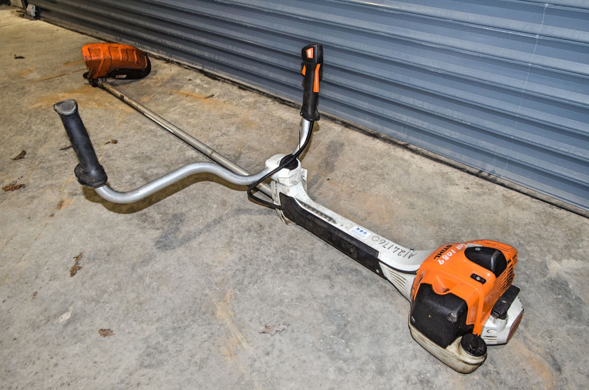 Stihl FS460C petrol driven strimmer A1241760 ** No cutting head & shaft/pole loose **
