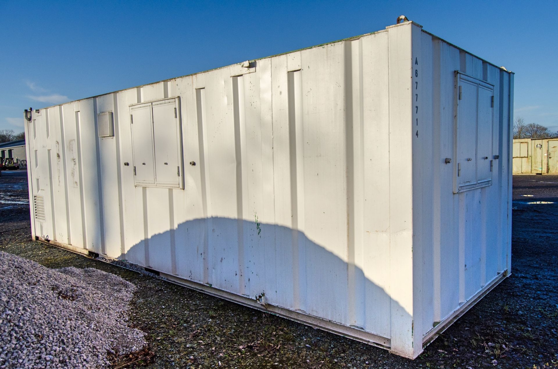 24ft x 9ft steel anti-vandal welfare site unit Comprising of: canteen area, office, toilet & - Image 2 of 9