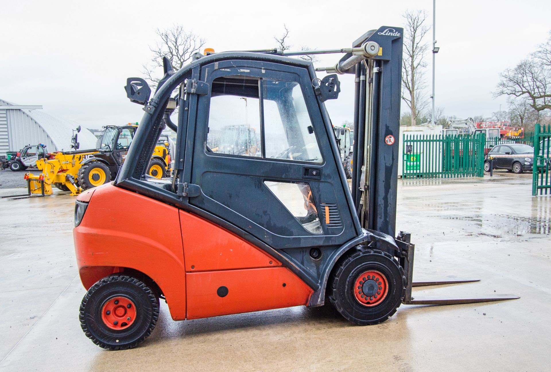 Linde H30D 3 tonne diesel driven fork lift truck Year: 2006 S/N: T00856 Recorded Hours: 9500 - Image 8 of 22