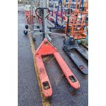Linde hand hydraulic pallet truck A958133