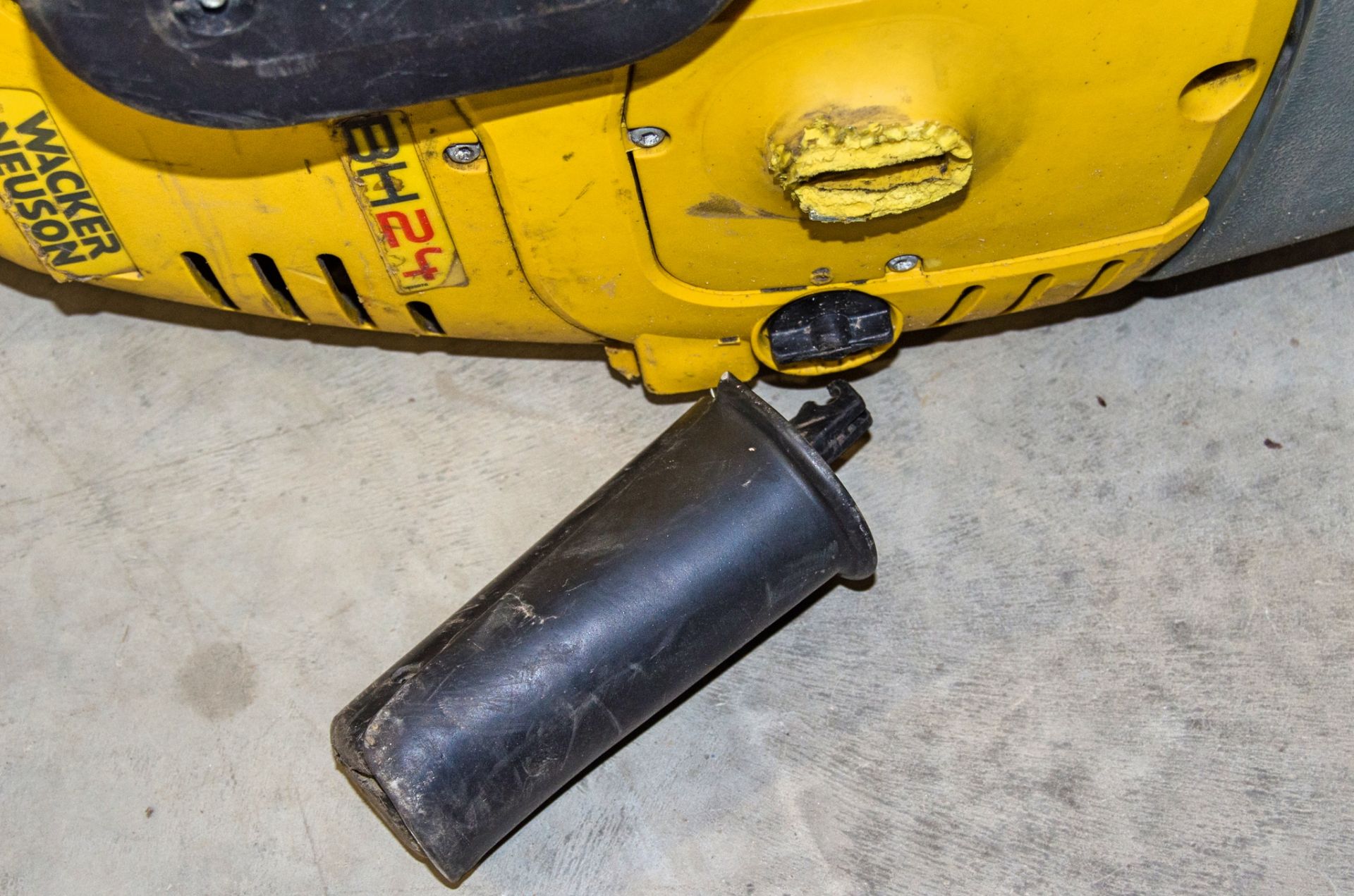 Wacker Neuson BH24 petrol driven breaker - Image 3 of 3