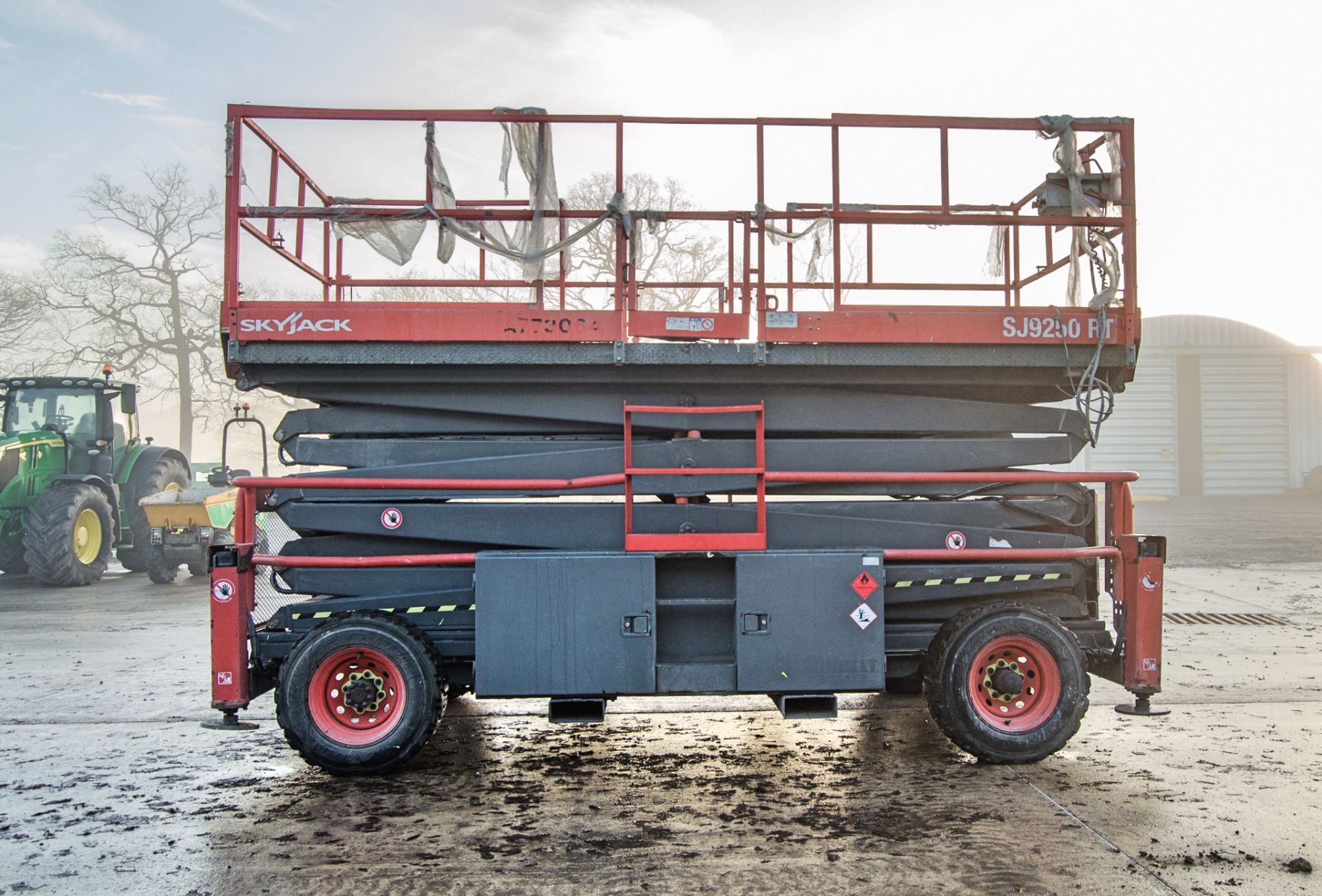 Skyjack SJ9250 diesel driven scissor lift access platform Year: 2017 S/N: 50002090 Recorded Hours: - Image 6 of 15
