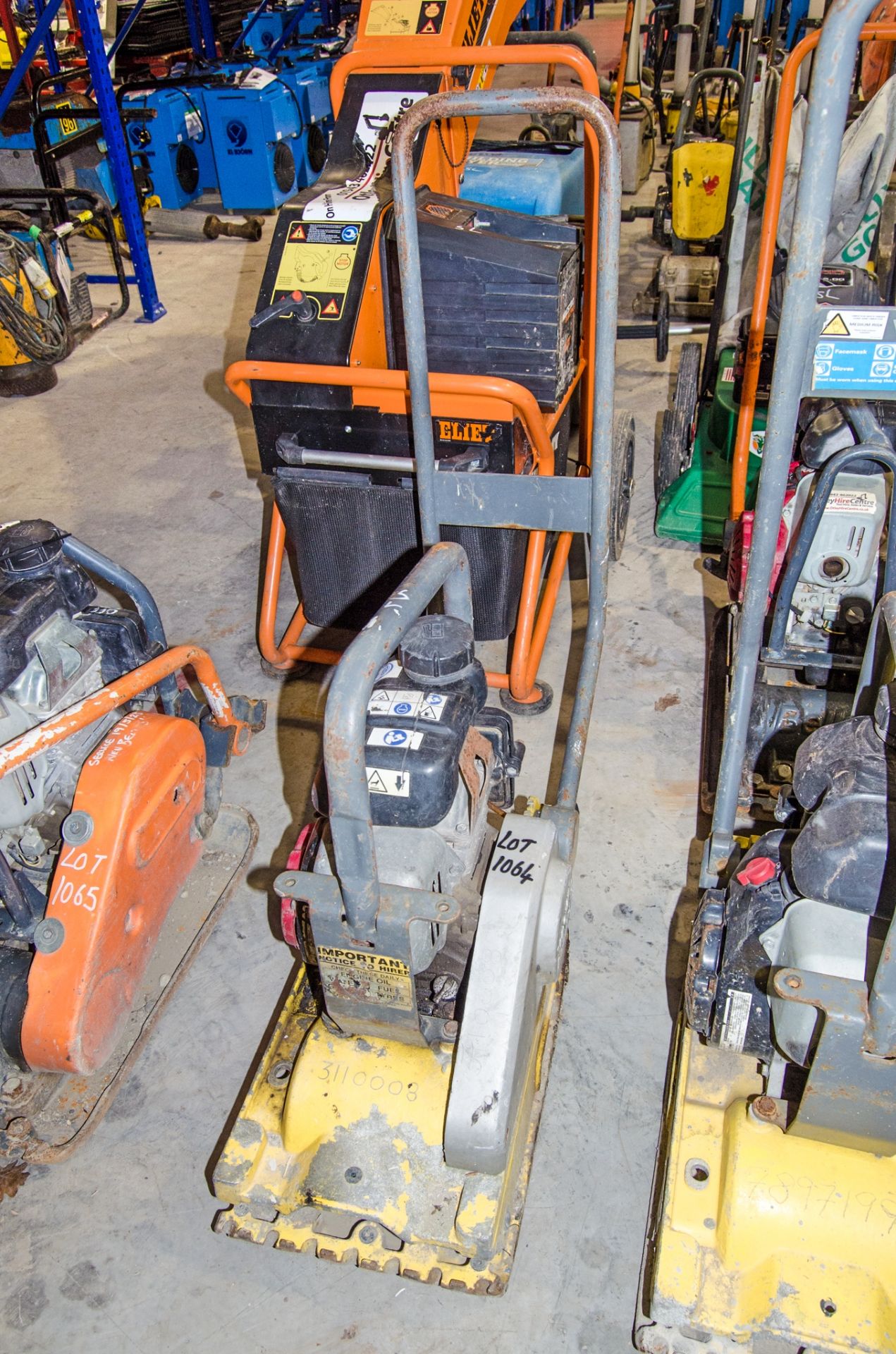 Wacker Neuson WP1030 petrol driven compactor plate