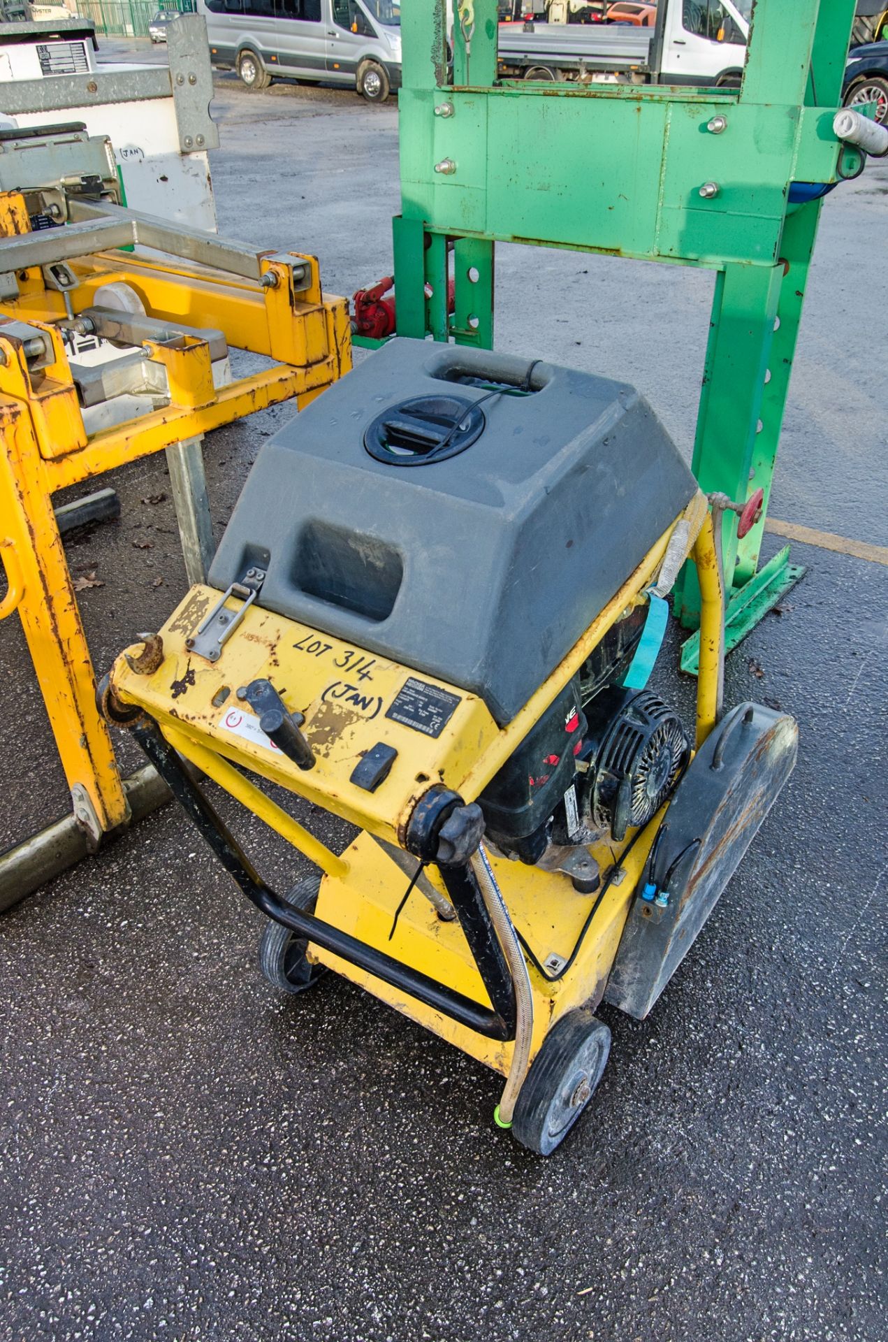 Wacker Neuson BFS1345 petrol driven road saw A1153407 - Image 2 of 3
