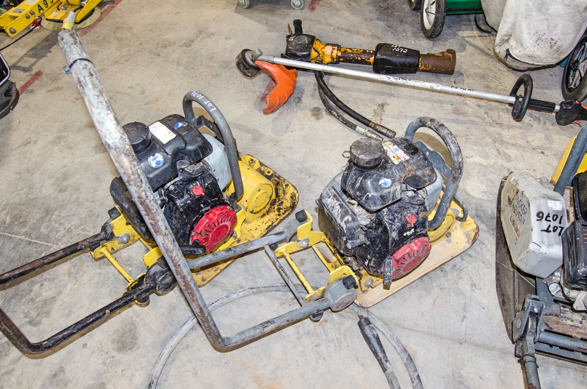 Wacker Neuson 1030VP petrol driven compactor plate A1114789 - Image 2 of 3