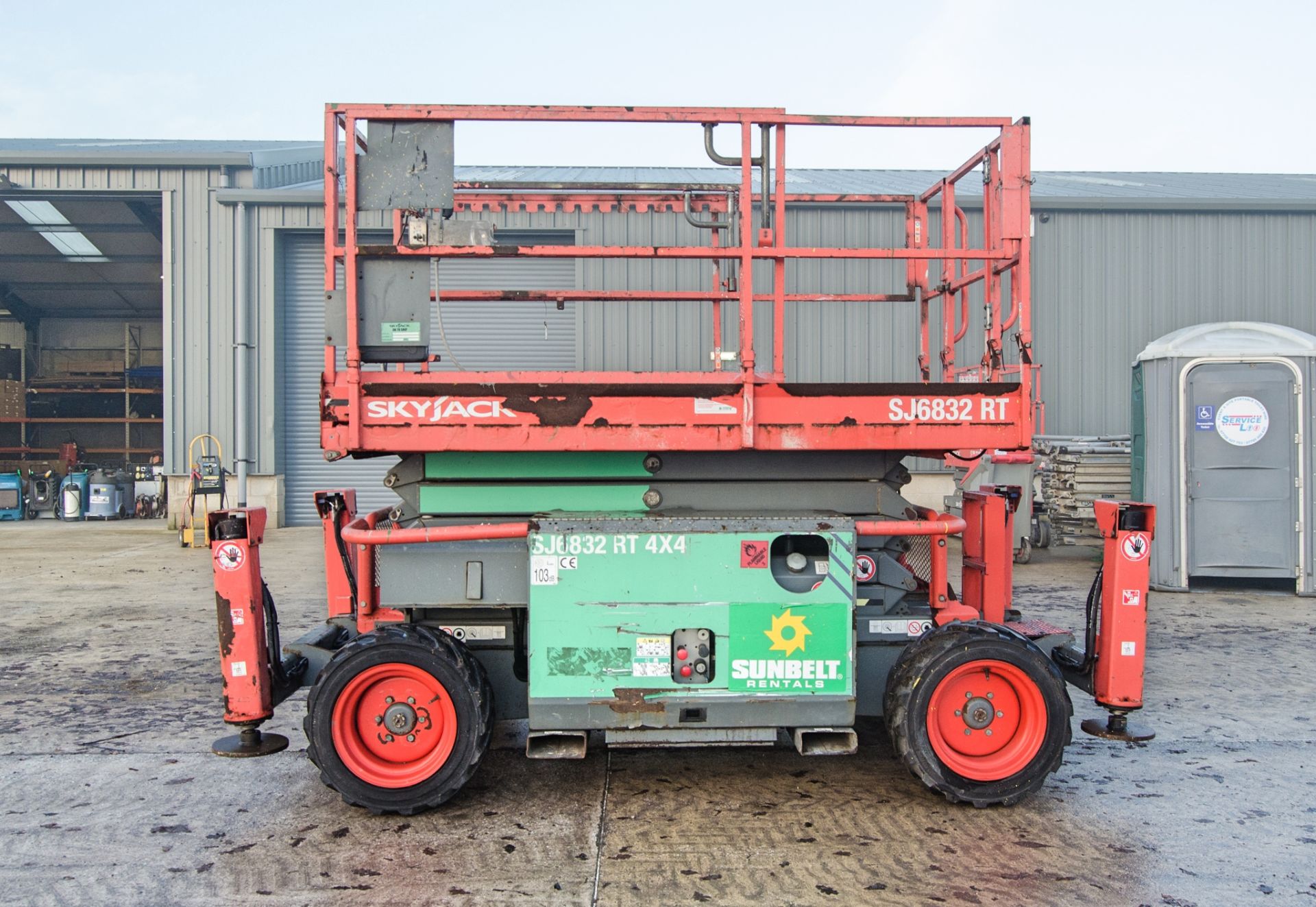 Skyjack SJ6832 RT diesel driven scissor lift access platform Year: 2016 S/N: 37008679 Recorded - Image 6 of 15