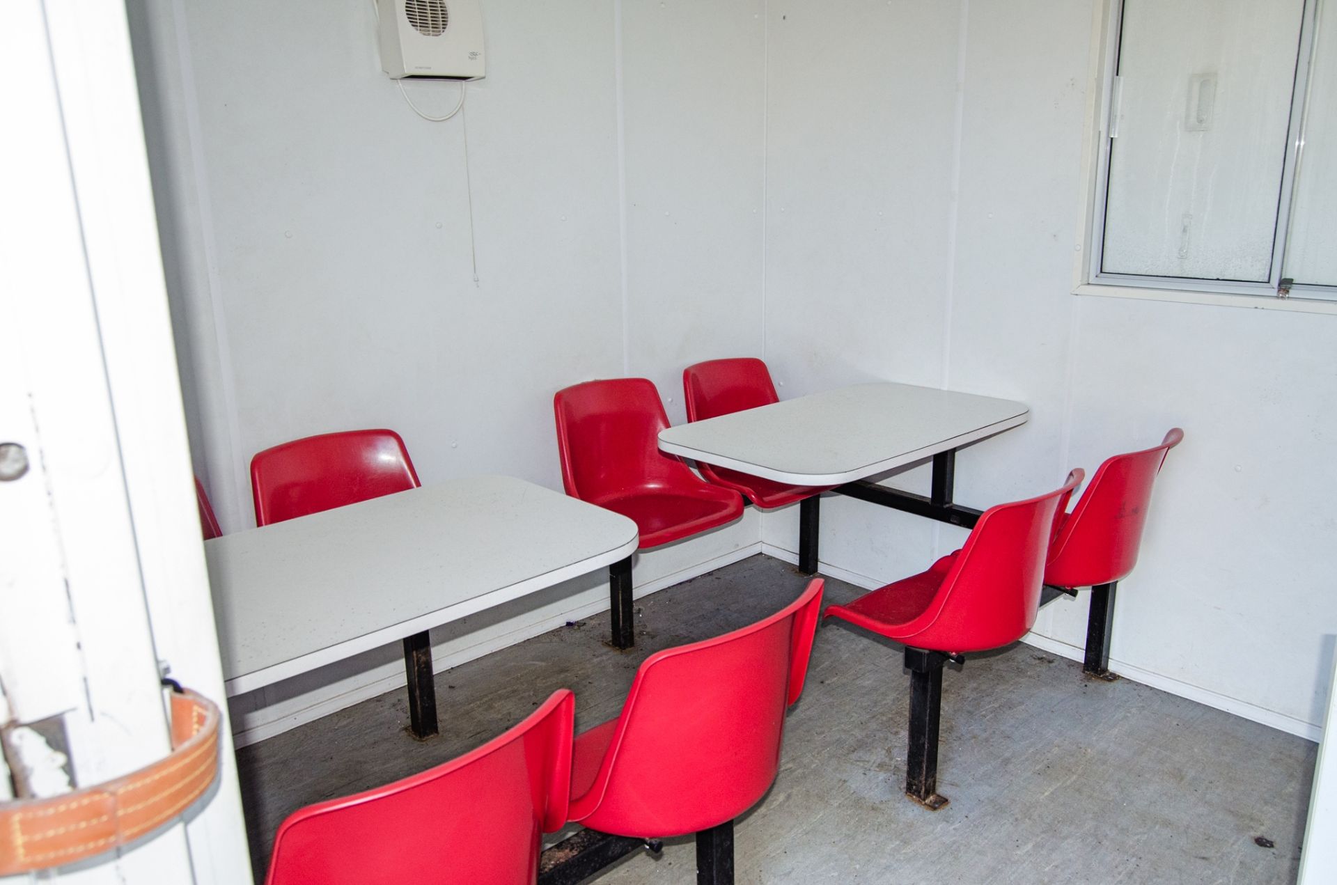 24ft x 9ft steel anti-vandal welfare site unit Comprising of: canteen area, office, toilet & - Image 5 of 10