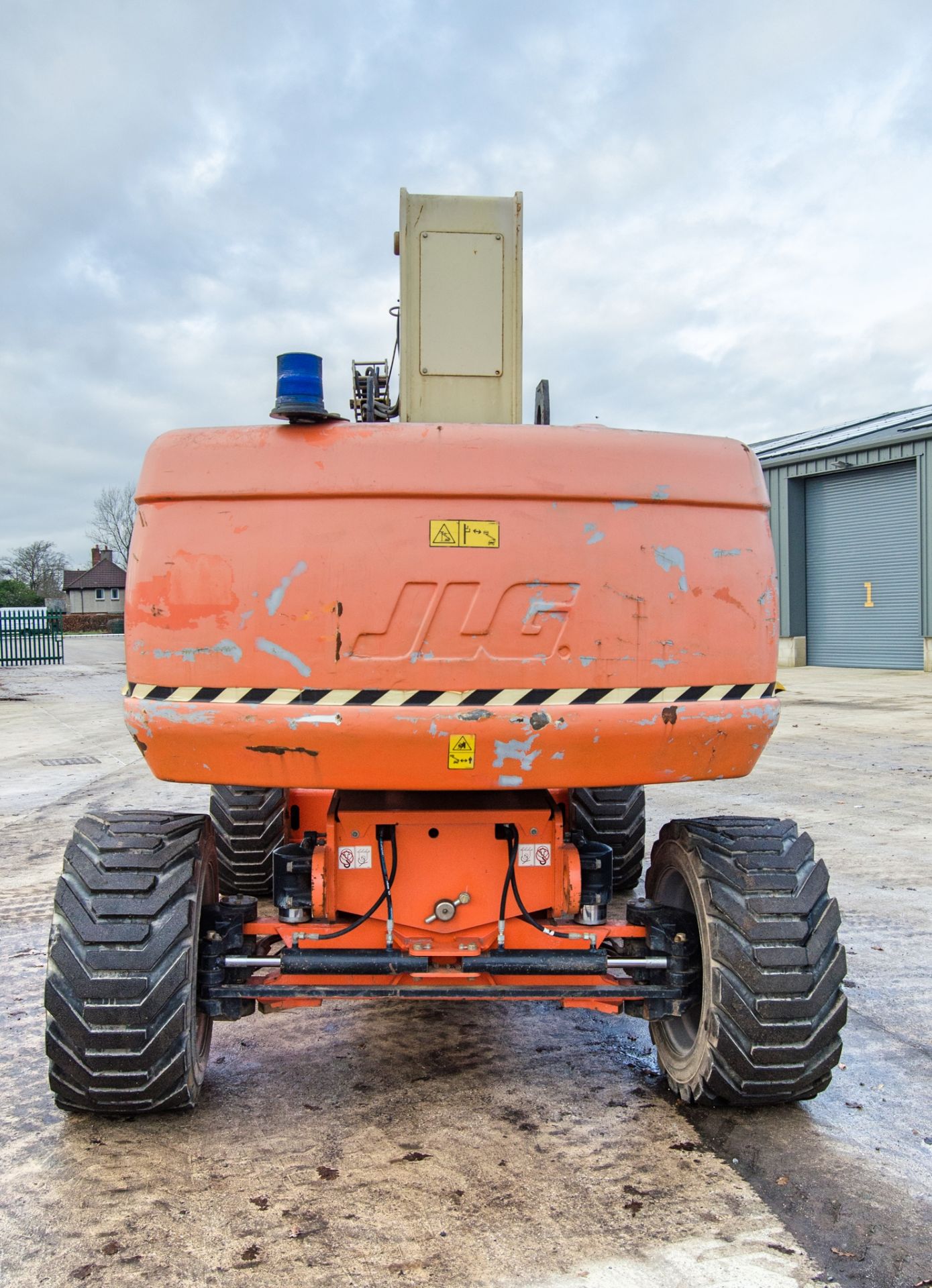 JLG 860 SJ diesel driven articulated boom access platform Year: 2014 S/N: 0300190882 Recorded Hours: - Image 6 of 20