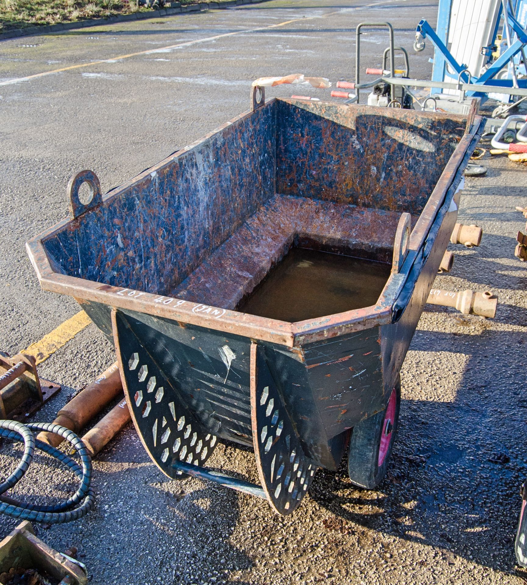 Armorgard steel rubble truck A1088286