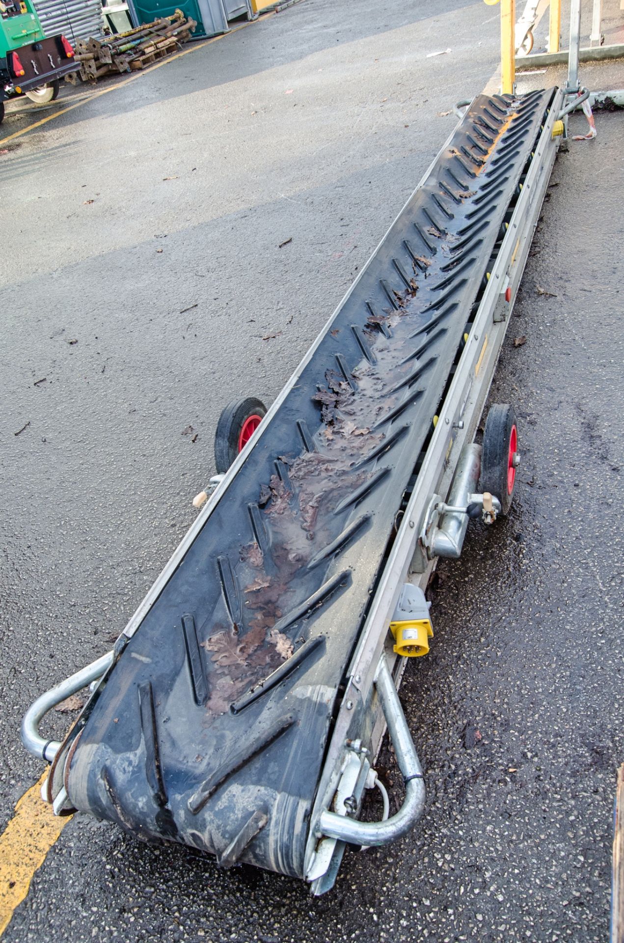 Mace Shifta 110v material conveyor A1396237 - Image 2 of 2