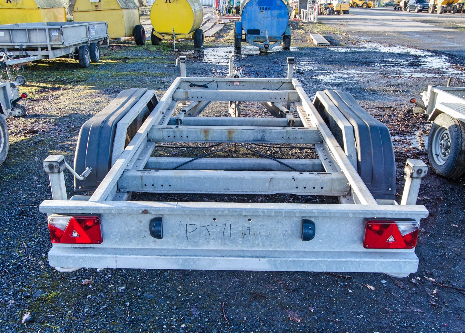 Knott Avonride 11ft x 4.5ft tandem axle generator trailer S/N: 1127688 H5110430 - Image 6 of 7