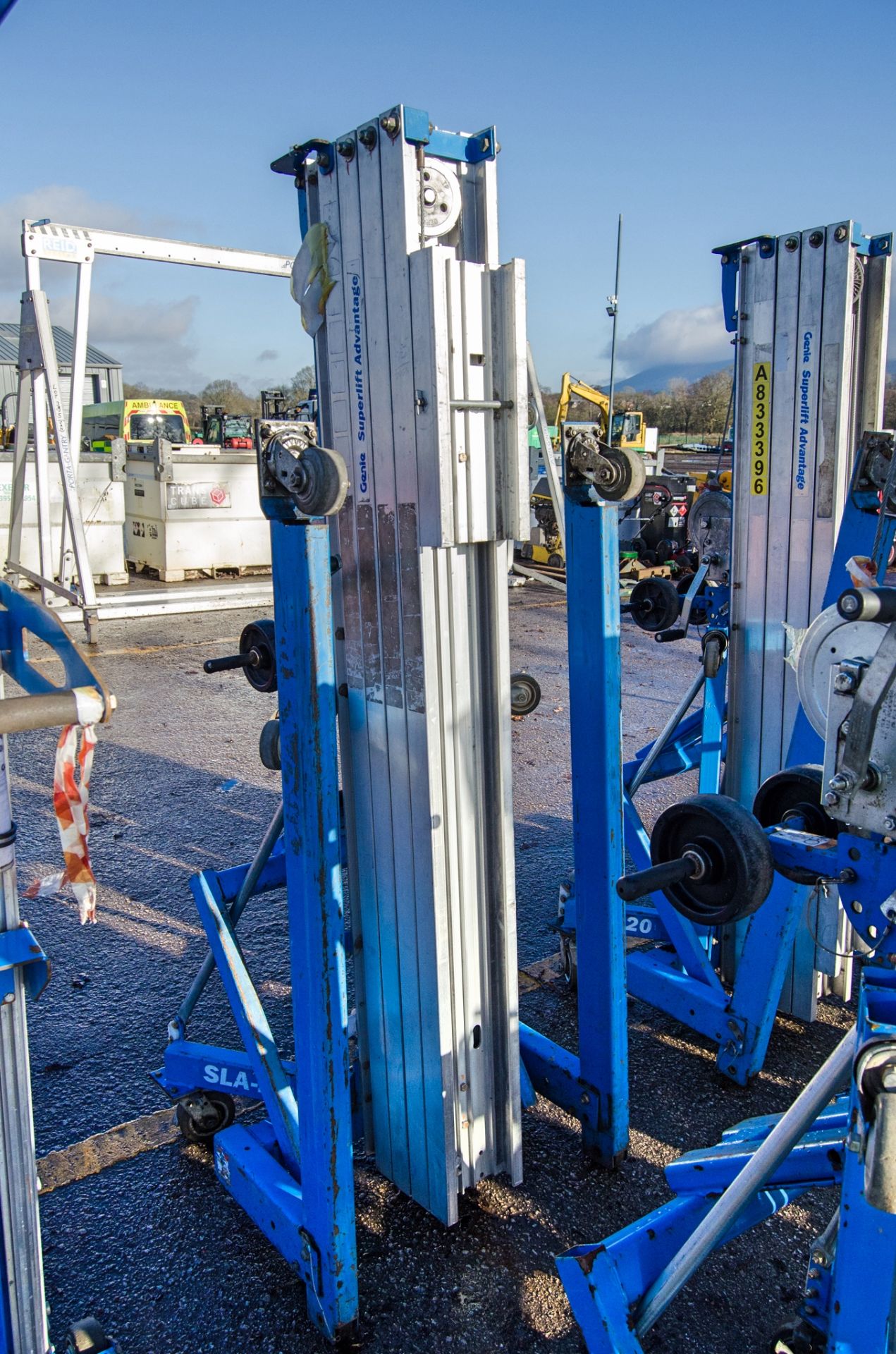 Genie SLA20 manual material hoist c/w forks A68?