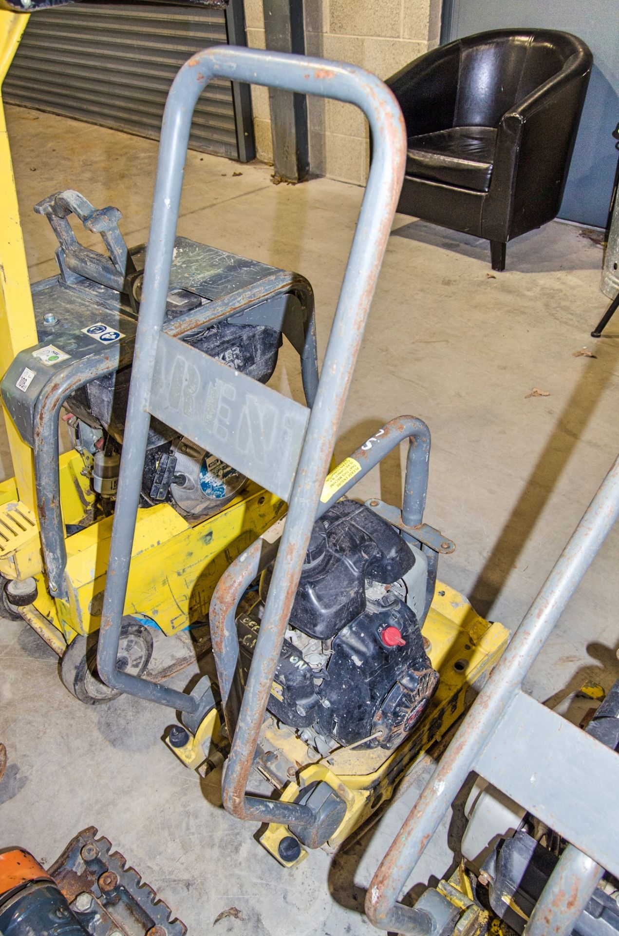 Wacker Neuson WP1030 petrol driven compactor plate - Image 2 of 3