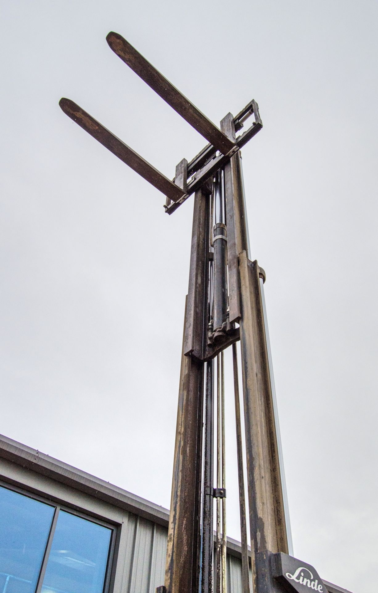 Linde H30D 3 tonne diesel driven fork lift truck Year: 2006 S/N: T00856 Recorded Hours: 9500 - Image 10 of 22