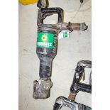 Pneumatic breaker A1082910