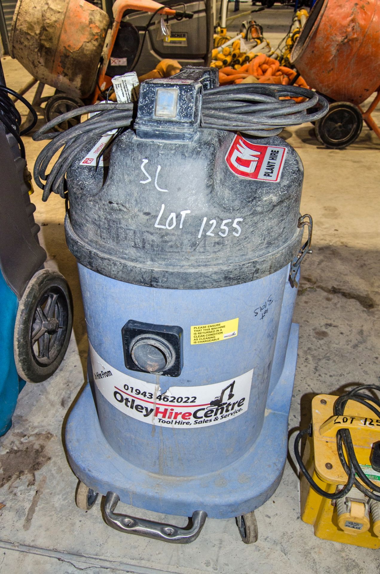 Pneumatic 110v vacuum cleaner