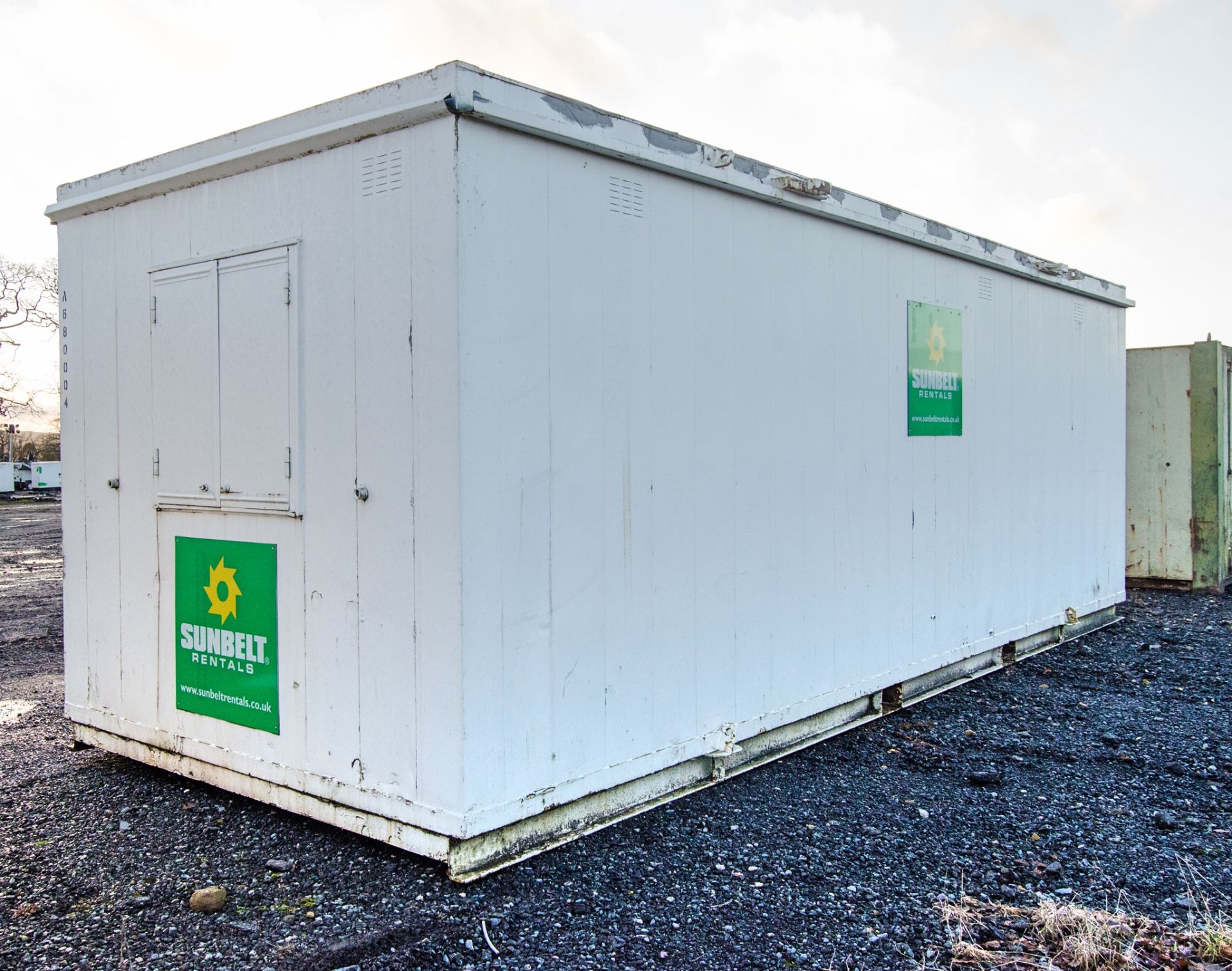 24ft x 9ft steel anti-vandal welfare site unit Comprising canteen area, office, toilet and generator - Image 4 of 12